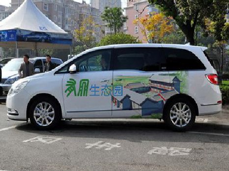 苍梧户外车贴喷绘如何保持效果?