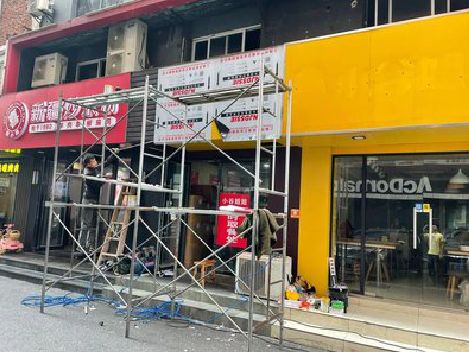 苍梧制作广告招牌如何避免它发黄？